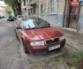 Червоний Шкода Октавія, об'ємом двигуна 1.6 л та пробігом 327 тис. км за 4250 $, фото 1 на Automoto.ua