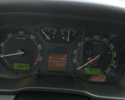 Красный Шкода Октавия, объемом двигателя 1.6 л и пробегом 196 тыс. км за 4500 $, фото 3 на Automoto.ua