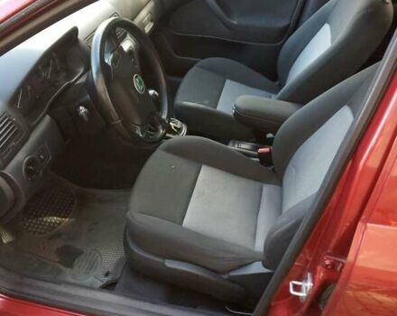 Красный Шкода Октавия, объемом двигателя 1.6 л и пробегом 196 тыс. км за 4200 $, фото 2 на Automoto.ua