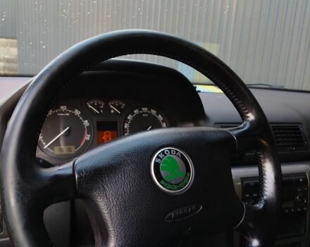 Червоний Шкода Октавія, об'ємом двигуна 0 л та пробігом 298 тис. км за 3700 $, фото 5 на Automoto.ua