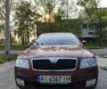Красный Шкода Октавия, объемом двигателя 1.6 л и пробегом 296 тыс. км за 5800 $, фото 1 на Automoto.ua
