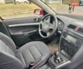 Красный Шкода Октавия, объемом двигателя 1.6 л и пробегом 242 тыс. км за 5500 $, фото 7 на Automoto.ua