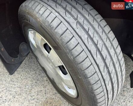 Красный Шкода Октавия, объемом двигателя 1.6 л и пробегом 317 тыс. км за 4500 $, фото 24 на Automoto.ua