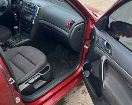 Красный Шкода Октавия, объемом двигателя 1.6 л и пробегом 280 тыс. км за 5200 $, фото 19 на Automoto.ua