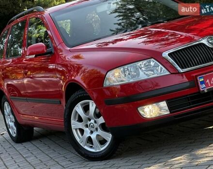 Красный Шкода Октавия, объемом двигателя 1.6 л и пробегом 188 тыс. км за 5750 $, фото 2 на Automoto.ua