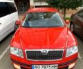Красный Шкода Октавия, объемом двигателя 2 л и пробегом 300 тыс. км за 7000 $, фото 1 на Automoto.ua