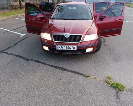 Красный Шкода Октавия, объемом двигателя 1.6 л и пробегом 280 тыс. км за 5100 $, фото 1 на Automoto.ua