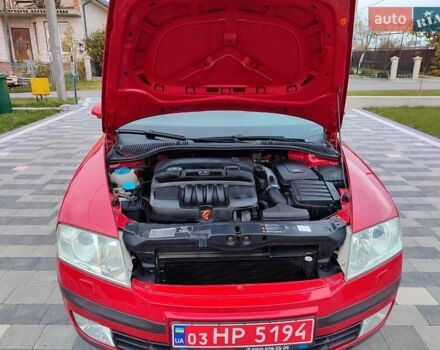 Красный Шкода Октавия, объемом двигателя 1.6 л и пробегом 191 тыс. км за 5600 $, фото 4 на Automoto.ua