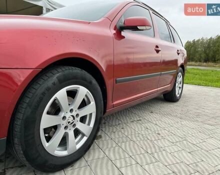 Красный Шкода Октавия, объемом двигателя 1.6 л и пробегом 256 тыс. км за 5999 $, фото 8 на Automoto.ua