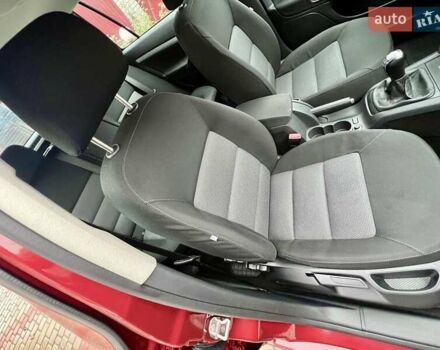 Красный Шкода Октавия, объемом двигателя 1.6 л и пробегом 215 тыс. км за 6890 $, фото 70 на Automoto.ua