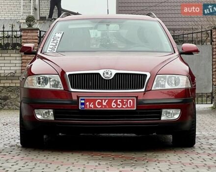 Красный Шкода Октавия, объемом двигателя 1.6 л и пробегом 215 тыс. км за 6890 $, фото 1 на Automoto.ua