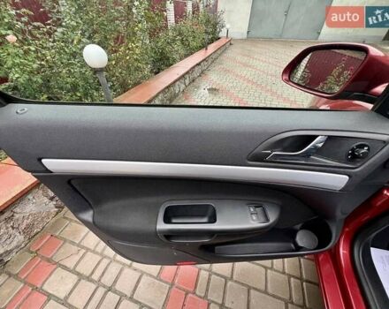 Красный Шкода Октавия, объемом двигателя 1.6 л и пробегом 215 тыс. км за 6890 $, фото 56 на Automoto.ua