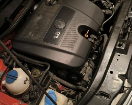 Червоний Шкода Октавія, об'ємом двигуна 1.6 л та пробігом 295 тис. км за 6000 $, фото 4 на Automoto.ua