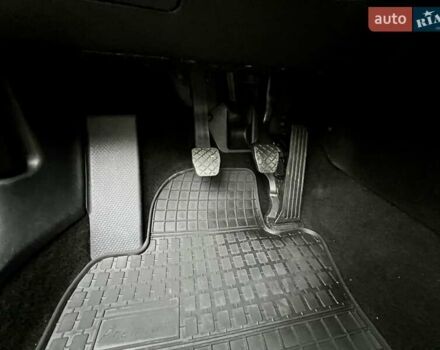 Красный Шкода Октавия, объемом двигателя 1.6 л и пробегом 215 тыс. км за 6890 $, фото 59 на Automoto.ua