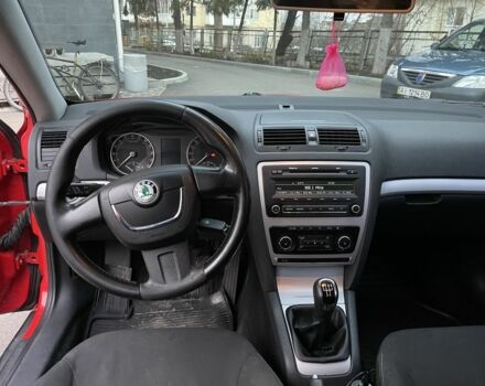 Красный Шкода Октавия, объемом двигателя 1.6 л и пробегом 363 тыс. км за 6300 $, фото 14 на Automoto.ua