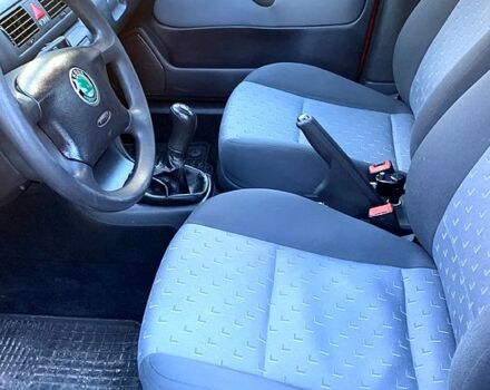 Красный Шкода Октавия, объемом двигателя 1.6 л и пробегом 320 тыс. км за 5100 $, фото 6 на Automoto.ua