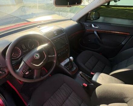 Красный Шкода Октавия, объемом двигателя 2.01 л и пробегом 242 тыс. км за 7500 $, фото 18 на Automoto.ua