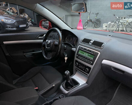 Красный Шкода Октавия, объемом двигателя 1.6 л и пробегом 363 тыс. км за 6300 $, фото 18 на Automoto.ua