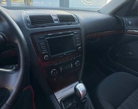 Красный Шкода Октавия, объемом двигателя 2.01 л и пробегом 242 тыс. км за 7500 $, фото 16 на Automoto.ua