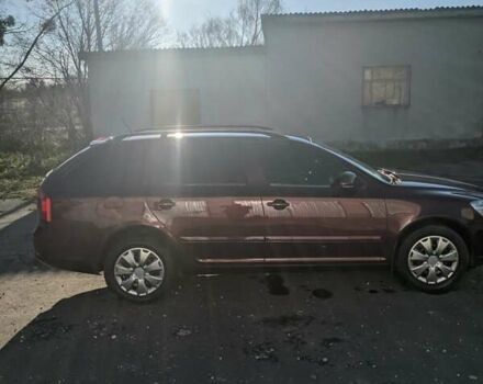 Красный Шкода Октавия, объемом двигателя 1.6 л и пробегом 280 тыс. км за 7600 $, фото 3 на Automoto.ua