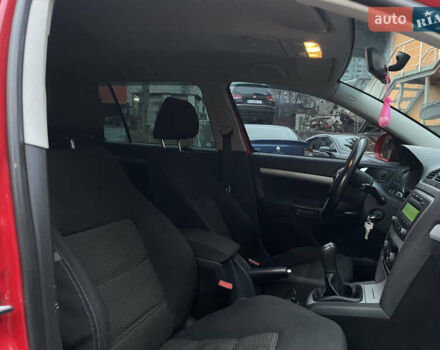 Красный Шкода Октавия, объемом двигателя 1.6 л и пробегом 363 тыс. км за 6300 $, фото 17 на Automoto.ua