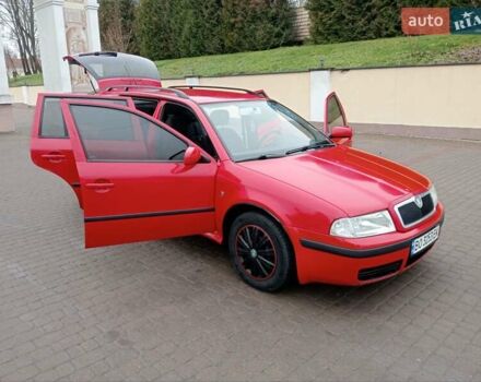 Красный Шкода Октавия, объемом двигателя 1.9 л и пробегом 390 тыс. км за 4600 $, фото 3 на Automoto.ua