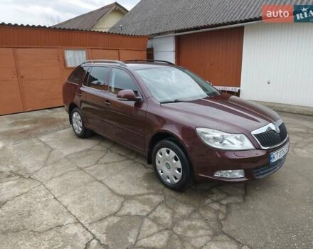 Червоний Шкода Октавія, об'ємом двигуна 1.39 л та пробігом 246 тис. км за 7300 $, фото 3 на Automoto.ua