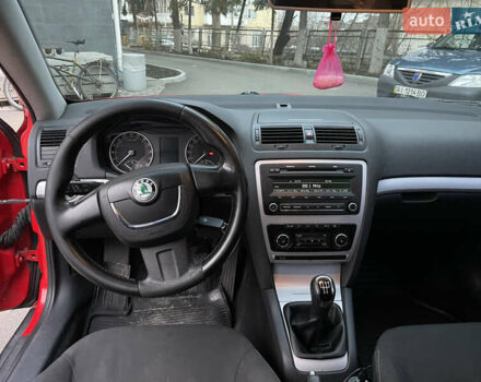 Красный Шкода Октавия, объемом двигателя 1.6 л и пробегом 363 тыс. км за 6300 $, фото 14 на Automoto.ua