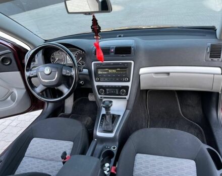 Красный Шкода Октавия, объемом двигателя 1.8 л и пробегом 128 тыс. км за 8190 $, фото 6 на Automoto.ua