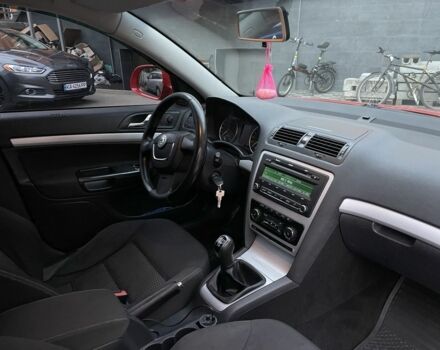 Красный Шкода Октавия, объемом двигателя 1.6 л и пробегом 363 тыс. км за 6300 $, фото 18 на Automoto.ua