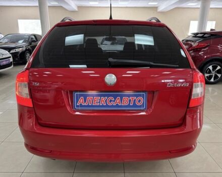 Красный Шкода Октавия, объемом двигателя 1.4 л и пробегом 230 тыс. км за 7900 $, фото 4 на Automoto.ua