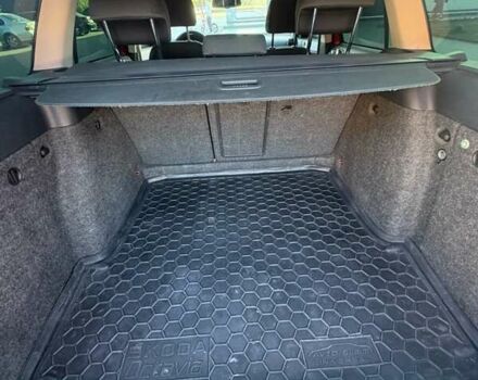 Красный Шкода Октавия, объемом двигателя 2.01 л и пробегом 242 тыс. км за 7500 $, фото 8 на Automoto.ua