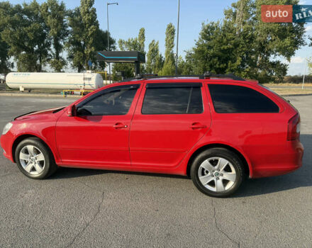 Красный Шкода Октавия, объемом двигателя 1.6 л и пробегом 312 тыс. км за 6850 $, фото 2 на Automoto.ua