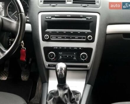 Красный Шкода Октавия, объемом двигателя 1.8 л и пробегом 210 тыс. км за 6950 $, фото 8 на Automoto.ua