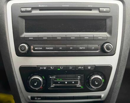 Красный Шкода Октавия, объемом двигателя 1.8 л и пробегом 268 тыс. км за 7800 $, фото 15 на Automoto.ua