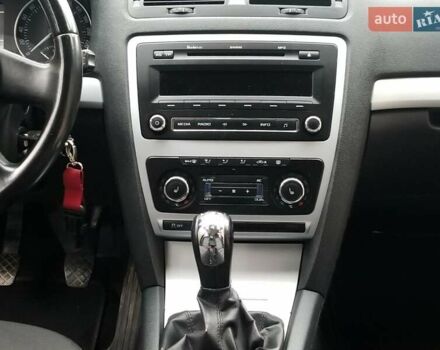 Красный Шкода Октавия, объемом двигателя 1.8 л и пробегом 210 тыс. км за 6950 $, фото 6 на Automoto.ua