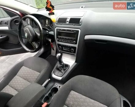 Красный Шкода Октавия, объемом двигателя 1.8 л и пробегом 210 тыс. км за 6950 $, фото 15 на Automoto.ua