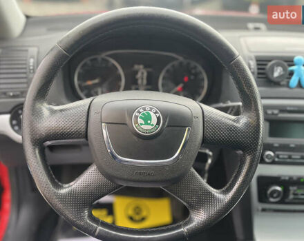 Червоний Шкода Октавія, об'ємом двигуна 1.8 л та пробігом 268 тис. км за 7800 $, фото 11 на Automoto.ua