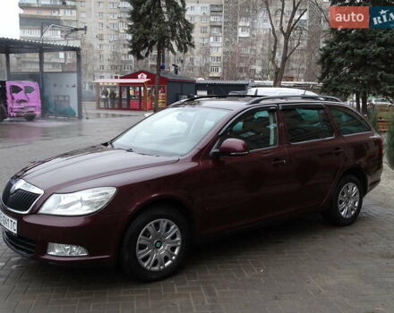 Красный Шкода Октавия, объемом двигателя 1.6 л и пробегом 265 тыс. км за 6850 $, фото 2 на Automoto.ua