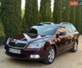 Красный Шкода Октавия, объемом двигателя 1.6 л и пробегом 223 тыс. км за 8700 $, фото 1 на Automoto.ua