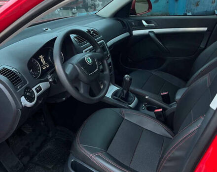 Красный Шкода Октавия, объемом двигателя 1.97 л и пробегом 290 тыс. км за 8900 $, фото 32 на Automoto.ua