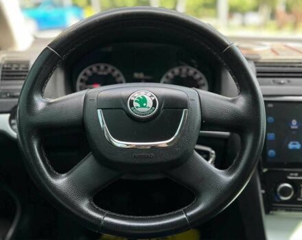 Шкода Октавія 2011 у Львові на Automoto.ua Червоний Шкода Октавія, об'ємом двигуна 1.6 л та пробігом 249 тис. км за 6999 $, фото 16 на Automoto.ua