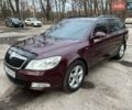 Красный Шкода Октавия, объемом двигателя 1.6 л и пробегом 261 тыс. км за 8700 $, фото 2 на Automoto.ua
