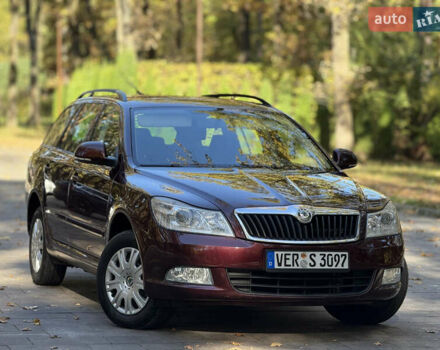 Червоний Шкода Октавія, об'ємом двигуна 1.6 л та пробігом 231 тис. км за 8750 $, фото 1 на Automoto.ua