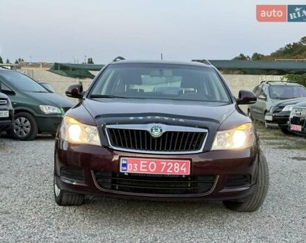 Красный Шкода Октавия, объемом двигателя 1.8 л и пробегом 219 тыс. км за 6500 $, фото 5 на Automoto.ua