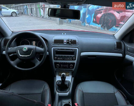 Красный Шкода Октавия, объемом двигателя 1.97 л и пробегом 290 тыс. км за 8900 $, фото 33 на Automoto.ua