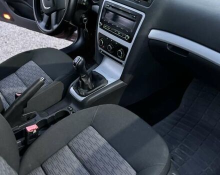 Красный Шкода Октавия, объемом двигателя 1.8 л и пробегом 219 тыс. км за 6500 $, фото 27 на Automoto.ua