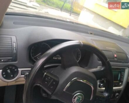 Красный Шкода Октавия, объемом двигателя 2 л и пробегом 190 тыс. км за 10600 $, фото 3 на Automoto.ua