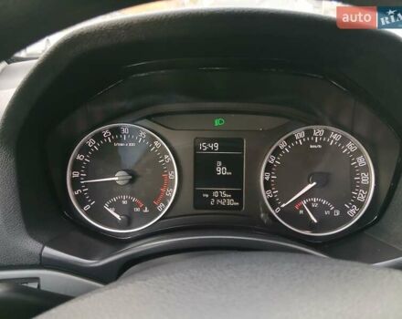 Красный Шкода Октавия, объемом двигателя 2 л и пробегом 215 тыс. км за 8650 $, фото 3 на Automoto.ua