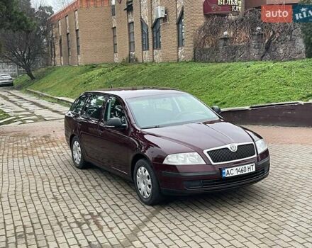 Красный Шкода Октавия, объемом двигателя 1.6 л и пробегом 196 тыс. км за 7000 $, фото 5 на Automoto.ua